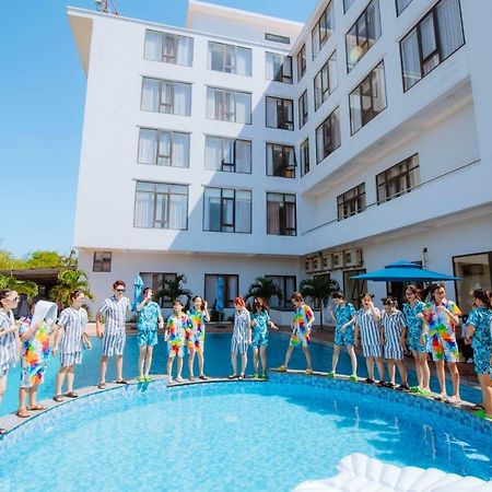 Phu Cuong Beach Hotel Dong Hoi Exterior photo